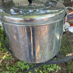  canning pot with ladle 
