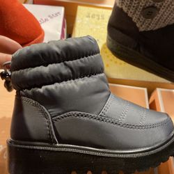 Snow Boots