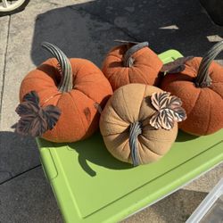 Four felt pumpkins for Fall