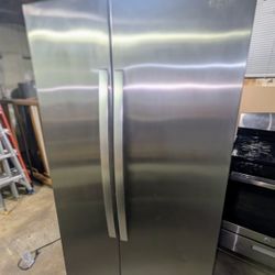 Whirlpool WRS315SNHM06, 25-cuft stainless steel side-by-side refrigerator