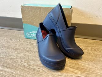 Rare Women's Dansko Richelle Rain Shoe, Blue, 7.5 US, 38 EU