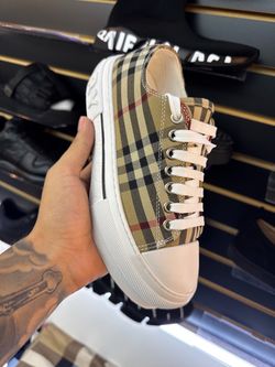 Shoes( Converse) BB