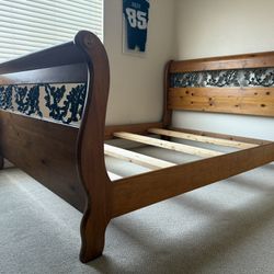 Queen Bedroom Set Beautiful Solid Wood 