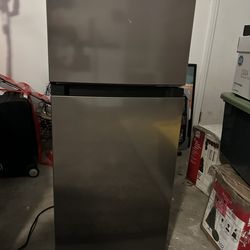 Vissani Mini Refrigerator