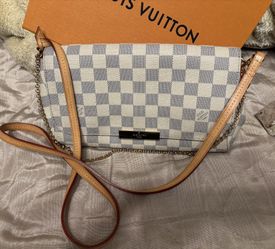 Authentic Louis Vuitton Favorite Crossbody