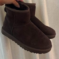 Women’s Uggs 