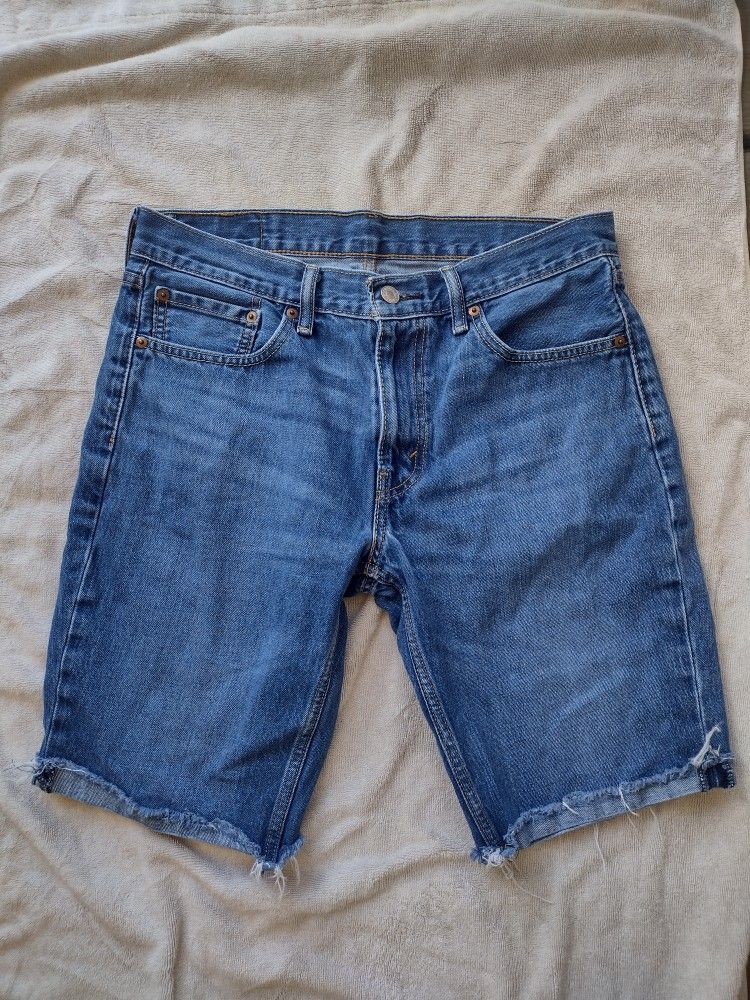 Men's Levi denim shorts SIZE 32