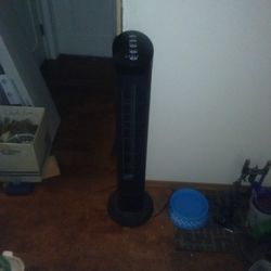Tower Fan With Wireless  Remote Control 40" Tall Oscillating Or Still Mode, Mutli Speeds and Timer 