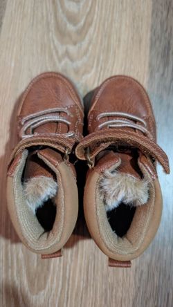 Adorable toodler boots size 7