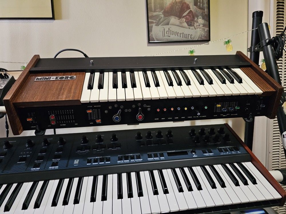 Minikorg 700 / Univox K1