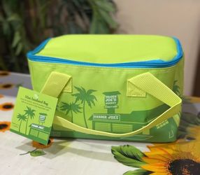 Trader Joe's Mini Insulated Bag - Green Palm Tree Edition