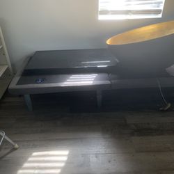 Twin adjustable Bed 