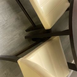 Dinning Room Table Missing A Chair