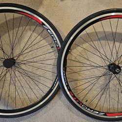 Vuelta Road Bike Wheels