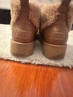 UGG Boots Chestnut Shearling Ankle Boots