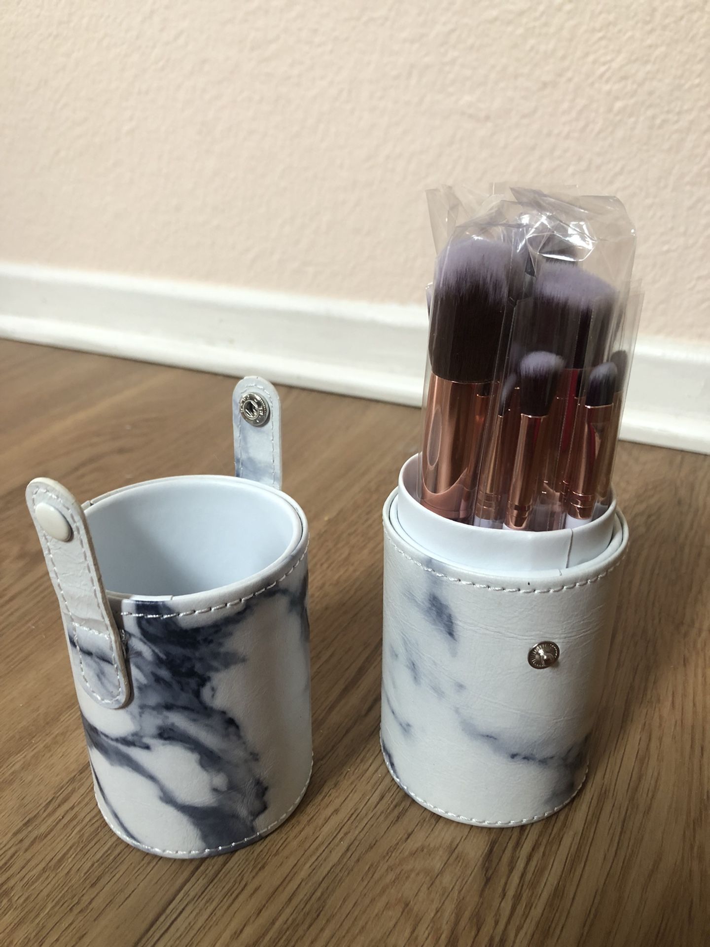 Makeup Brushes, Zoe Ayla 10pc Makeup Brush & Cylindrical Case