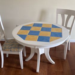 Farmhouse Vintage-inspired Table