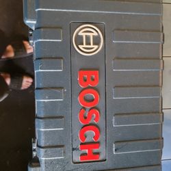 Bosch GLL3-330C LASER LINE LEVELER