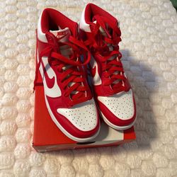 UNIVERSITY RED BLANC/UNIVERSITE ROUGE Size 5Y