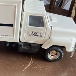 Vintage 1987 See’s CANDIES International Delivery truck #3605 (By Ertl)