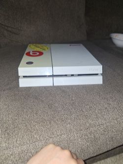 Ps4 500 GB And Comes With Two Free Games And Hdmi And Power cade