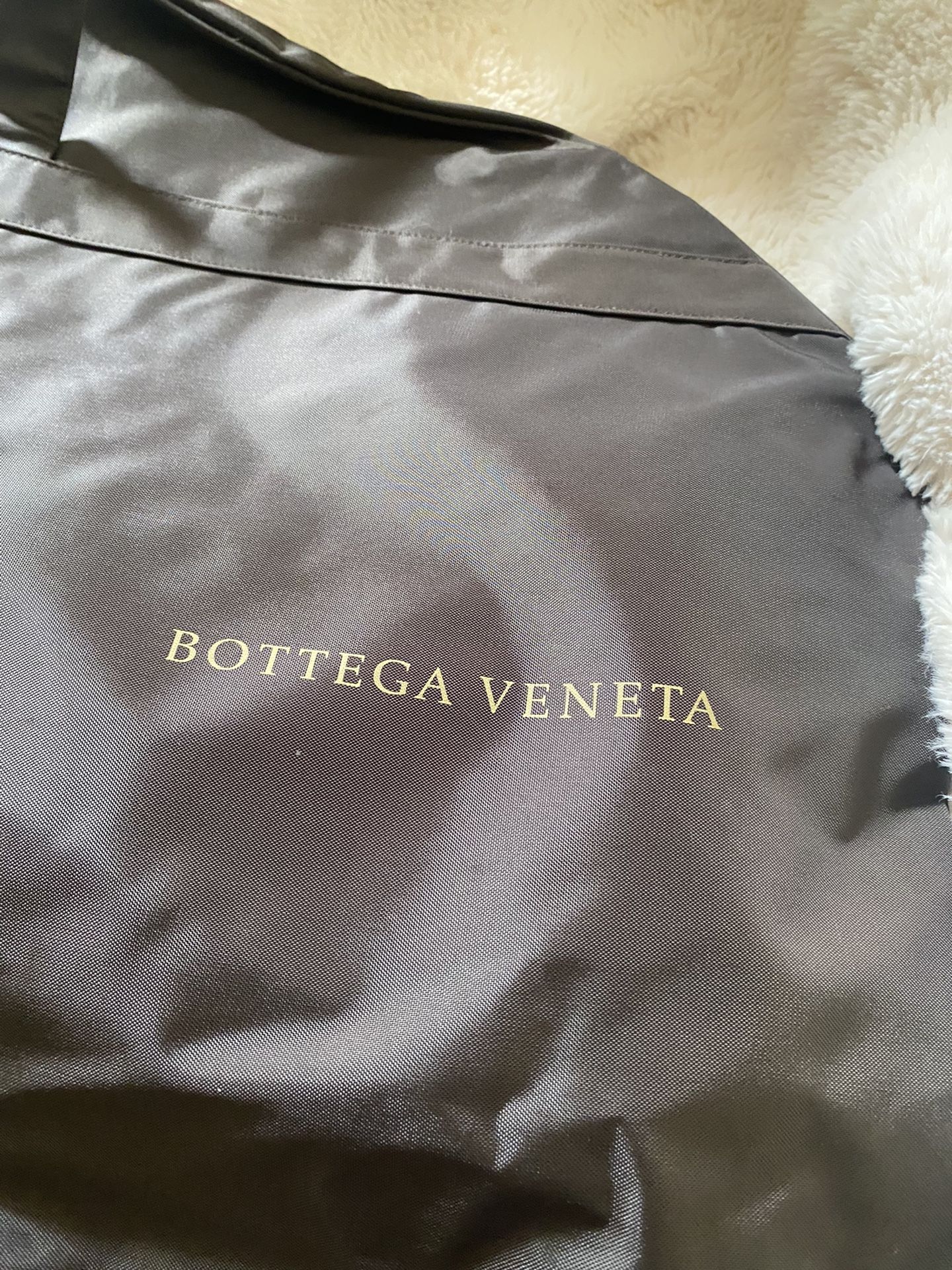 Garment bags brand new Designer Brand Great For Travel