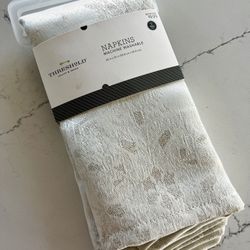 New! Christmas Washable Napkins 4 Pack