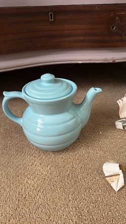 Light Blue Ceramic Teapot with Lid