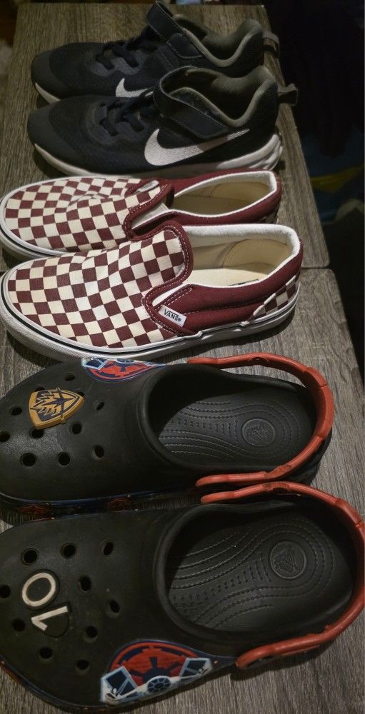 Lot Of Shoes Size2