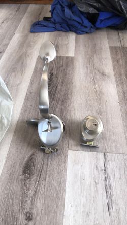 Very Nice entrance Door Locks Set Of Two