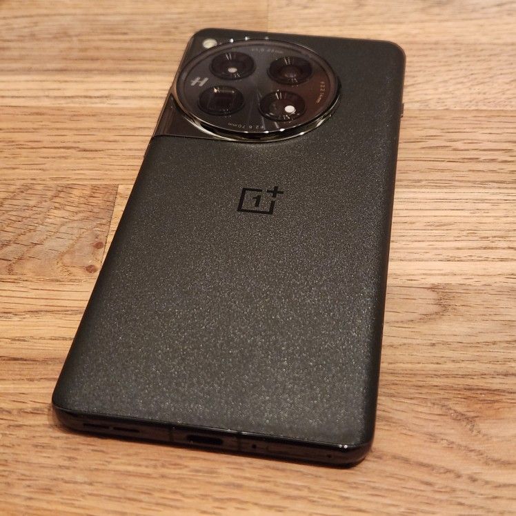 OnePlus 12 512GB (Pickup only Cash only)