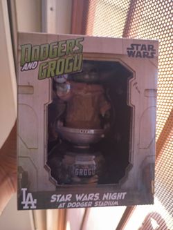 dodgers and grogu bobblehead