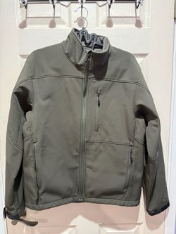 Kirkland Signature Men’s Softshell Jacket Olive Green Size M