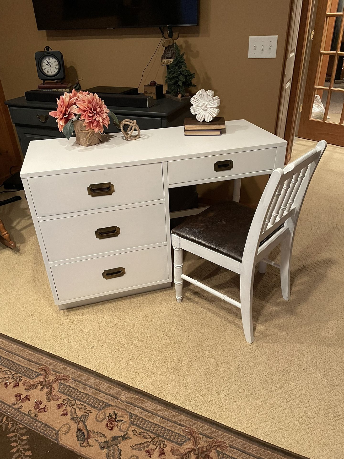 Adorable Vintage Dixie Campaigner Desk And Chair