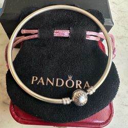 Authentic PANDORA ALE bangle bracelet , size 8-8.5, marked 925 ale, round Pandora hallmarked opening