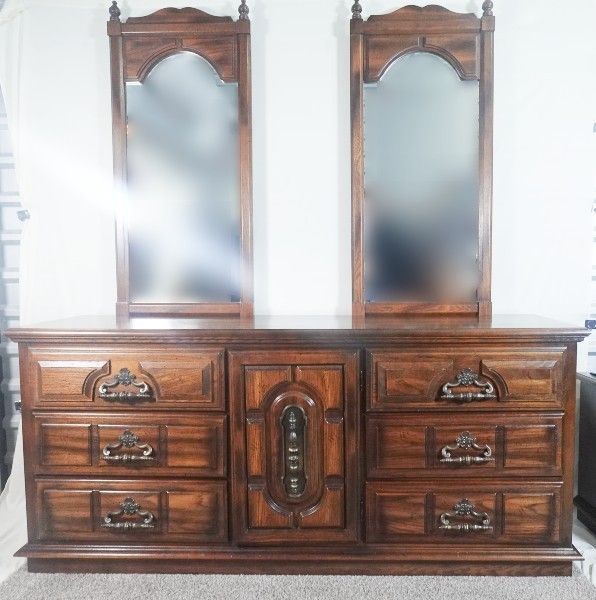 Vintage American Drew Dresser and Nightstand + FREE DELIVERY