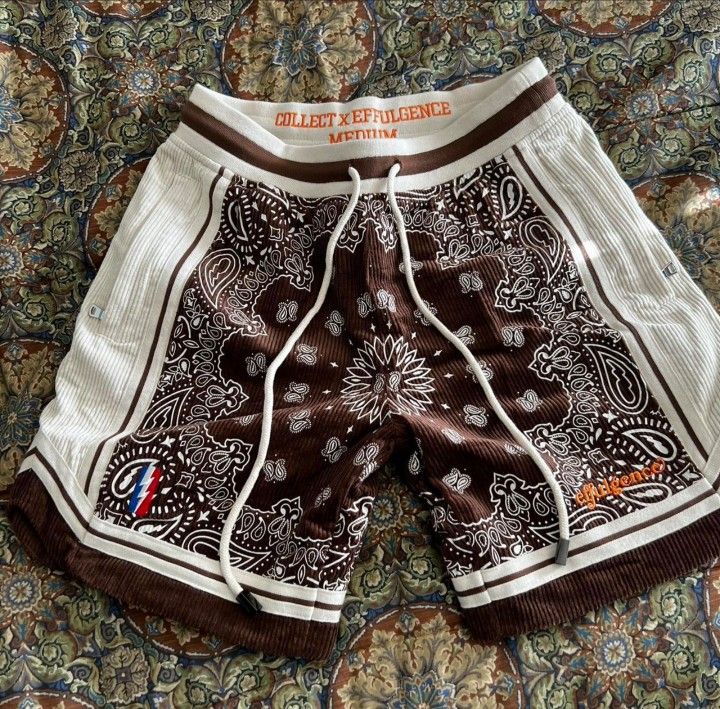 Brown Paisley Corduroy Collect Select Men shorts (M)
