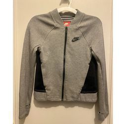 Brand new Nike Girls Gray Tech Fleece Full Zip Jacket Size Medium 728413-091 - No Tag  Whitestone/Flushing, Queens or Midtown Manhattan pickup Cash on