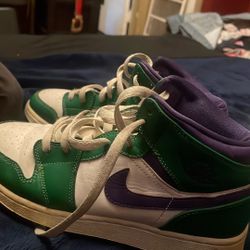 Green And White Nike Air Jordans Size 6y
