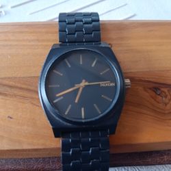 Nixon  Watch 