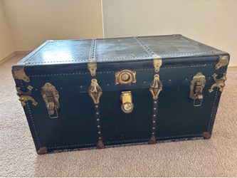 1920s era trunk
