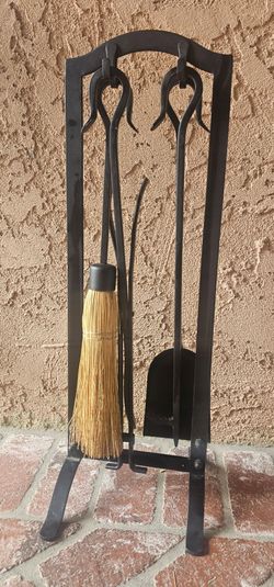 FIREPLACE TOOL SET