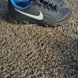Nike Shoes  Size  11