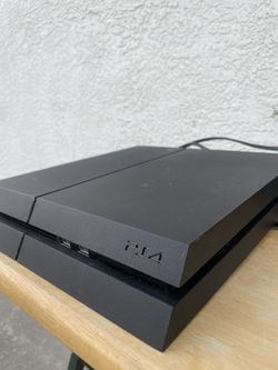 PlayStation 4 Black 