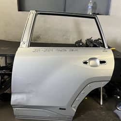 2019-2020-2021-2022-2023-2024 TOYOTA RAV4 LEFT REAR DOOR OEM USED