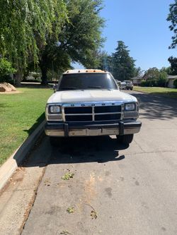 1993 Dodge D250 – 5.9L Cummins 12-Valve – 5-Speed Manual – $13,000 OBO