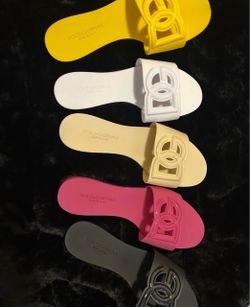 Dolce & Gabbana DG Logo Rubber Slides – Set of 5