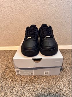 Nike Air Force 1 Black Youth Size 4.5