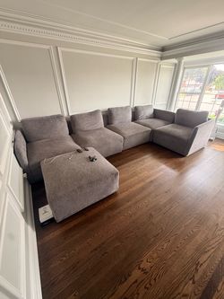 Large Gray Fabric Sectional Sofa with Chaise