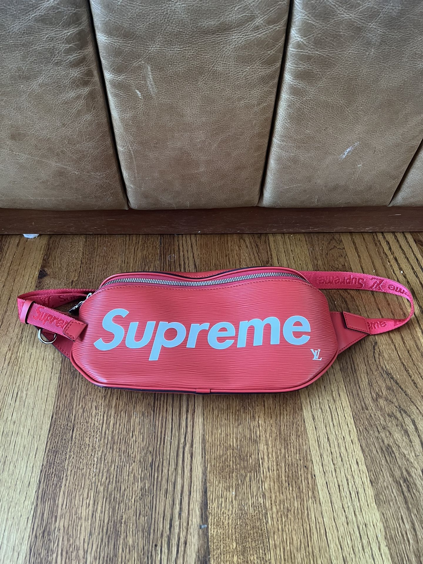 Louis Vuitton x SUPREME Bumbag Epi Leather